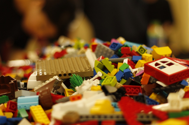 Почему дети любят играть в Лего