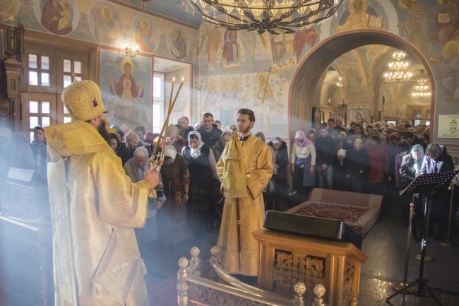 новопеределкино храм благовещения пресвятой богородицы иконы. храм благовещения пресвятой богородицы в федосьино священники. храм благовещения пресвятой богородицы в федосьино священники. храм федосьино священники. богослужение в храме федосьино.